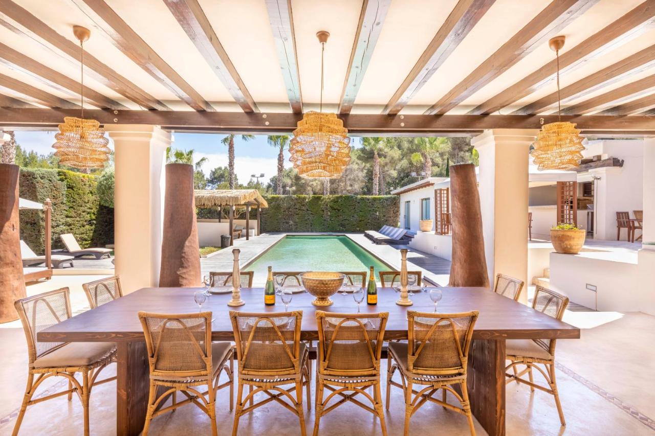 Oasis Villas Complex 칼라 이온가 외부 사진