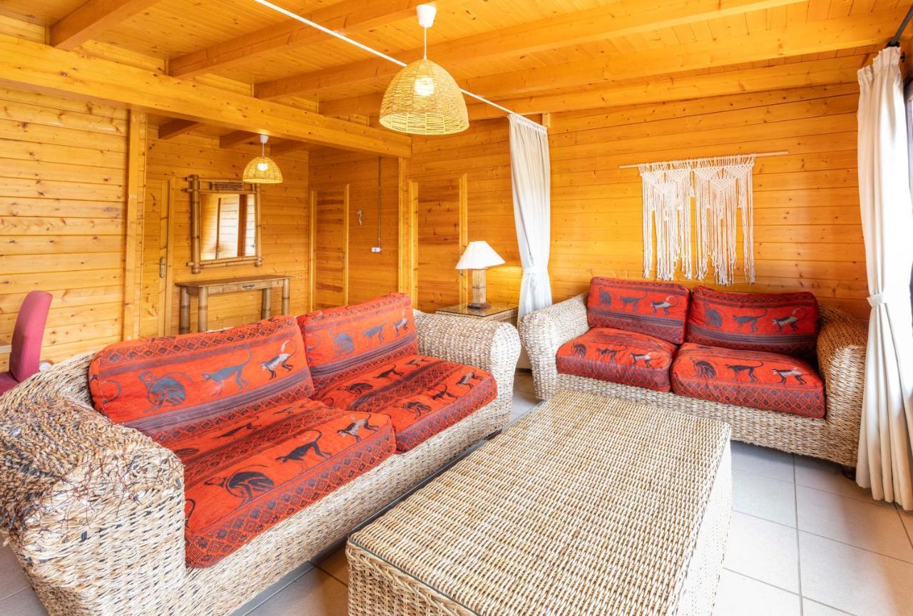 Oasis Villas Complex 칼라 이온가 외부 사진