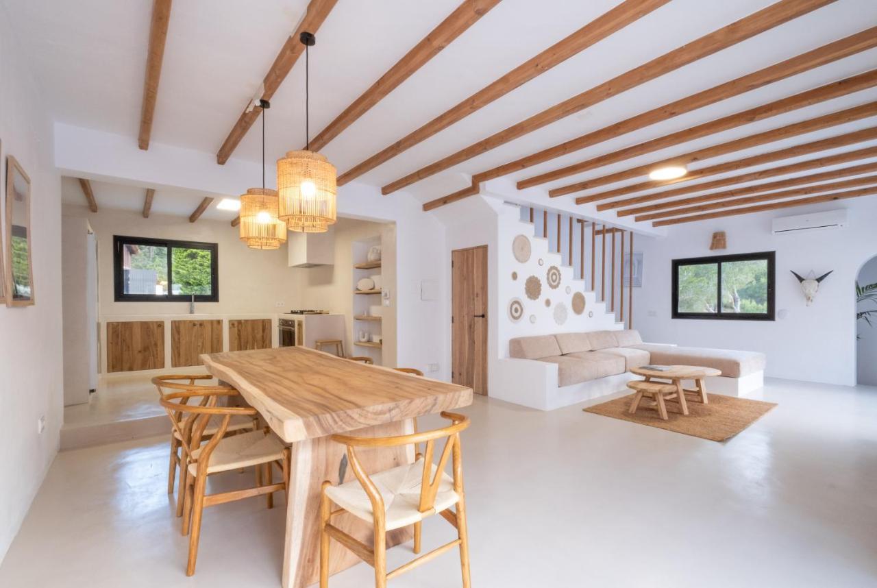 Oasis Villas Complex 칼라 이온가 외부 사진