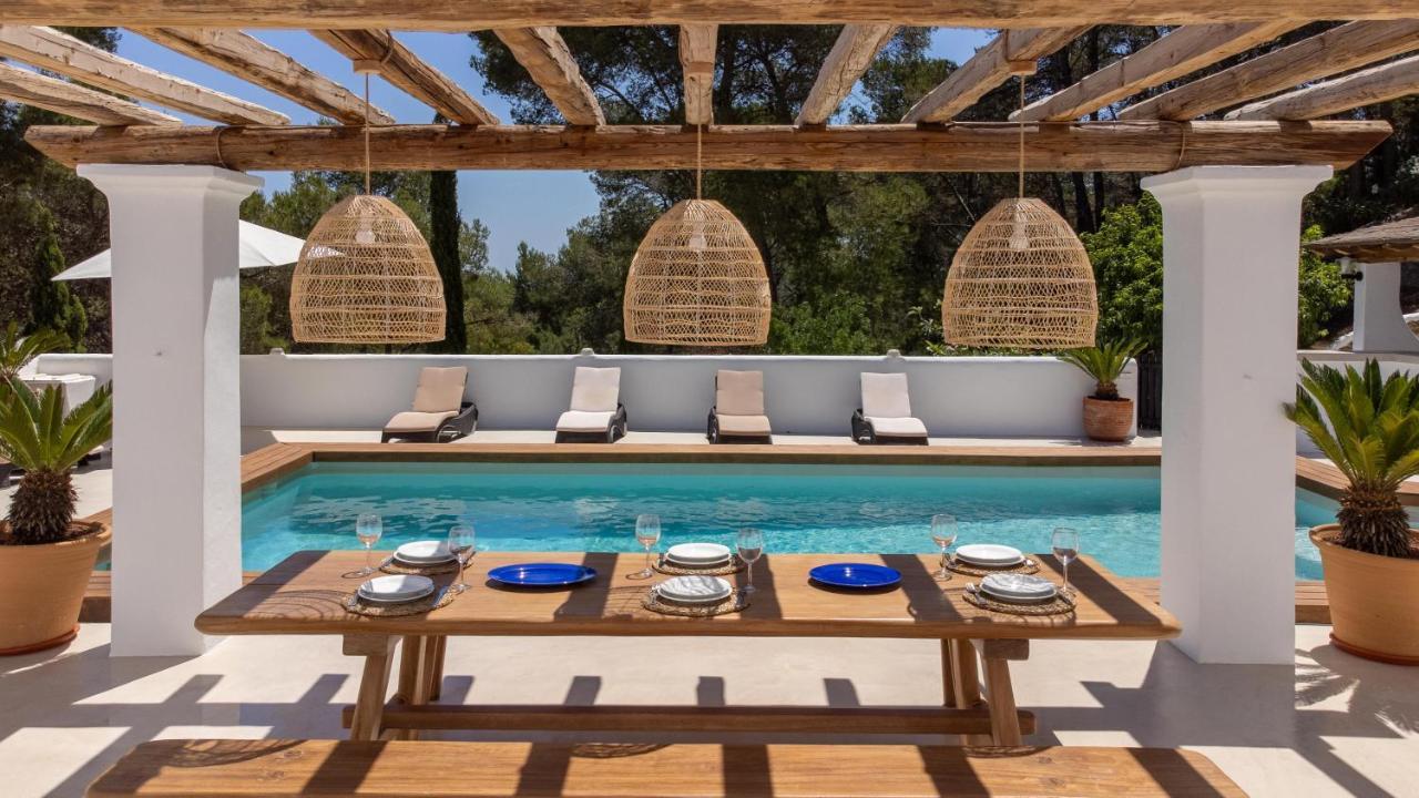 Oasis Villas Complex 칼라 이온가 외부 사진