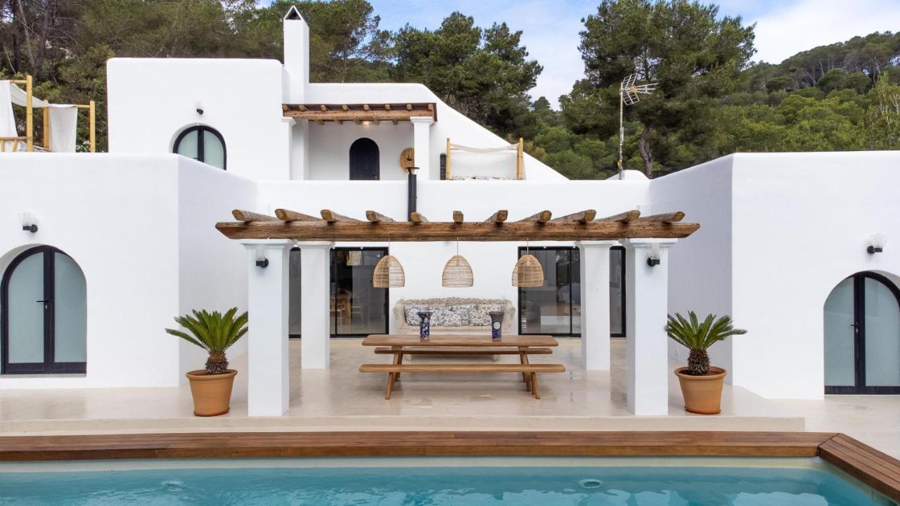 Oasis Villas Complex 칼라 이온가 외부 사진