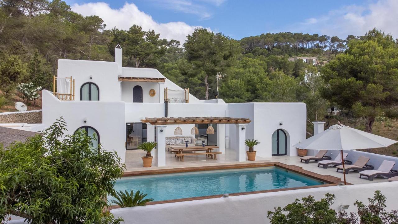 Oasis Villas Complex 칼라 이온가 외부 사진